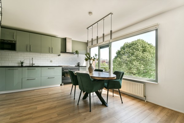 Modern appartement met goede bereikbaarheid, zonnig balkon en eeuwigdurend afgekochte erfpacht.